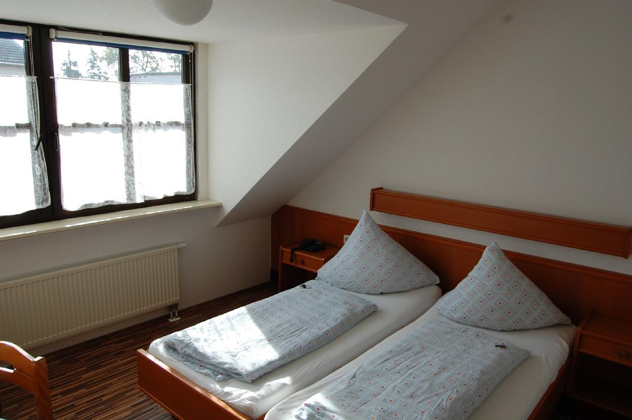 Hausener Dorfkrug Hotell Frankfurt am Main Exteriör bild