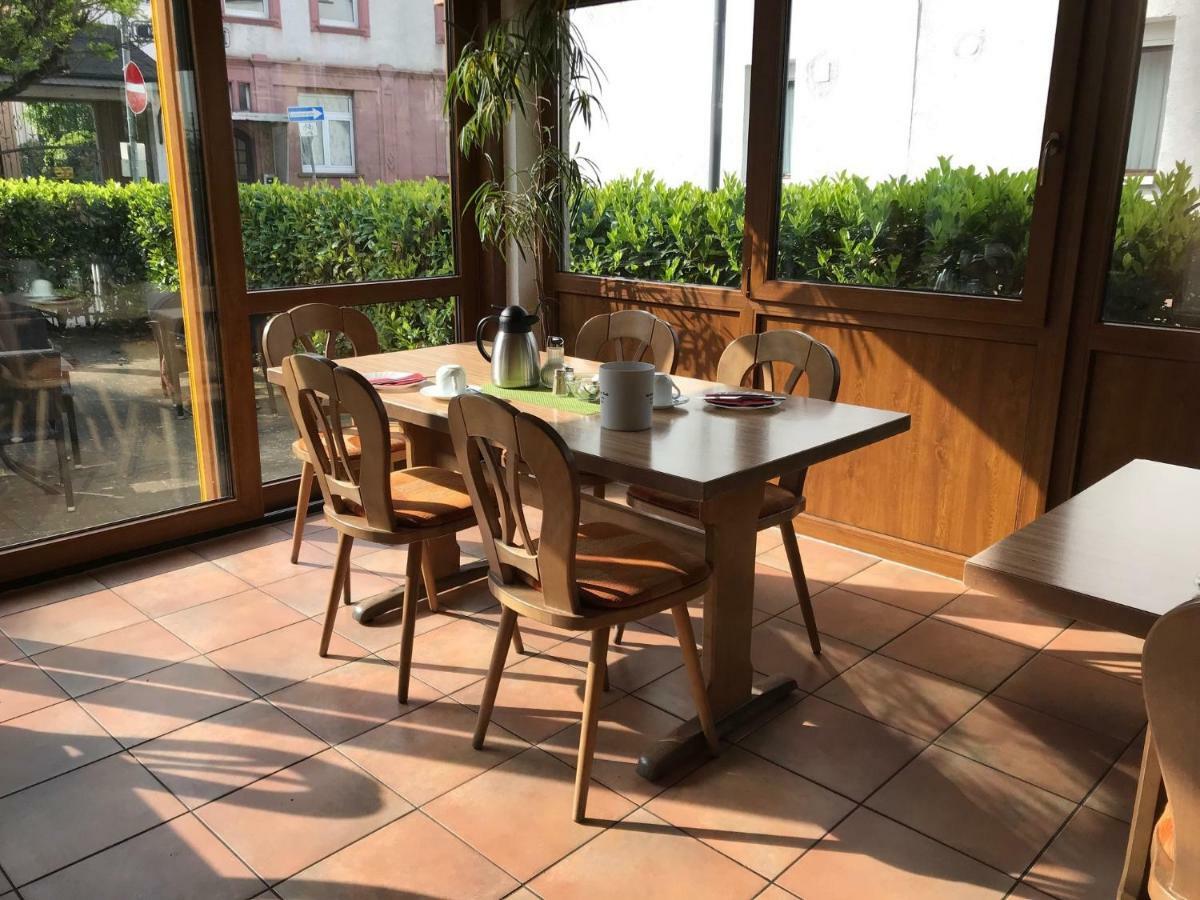 Hausener Dorfkrug Hotell Frankfurt am Main Exteriör bild